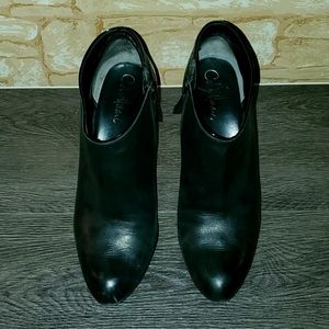 Cole Hann ankle booties size 8.5b